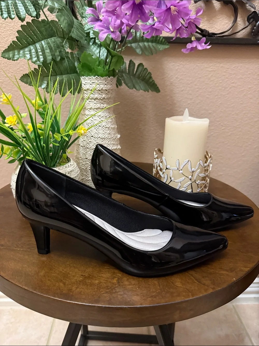 EASY STREET Black Patent Leather Pumps Size 8 New